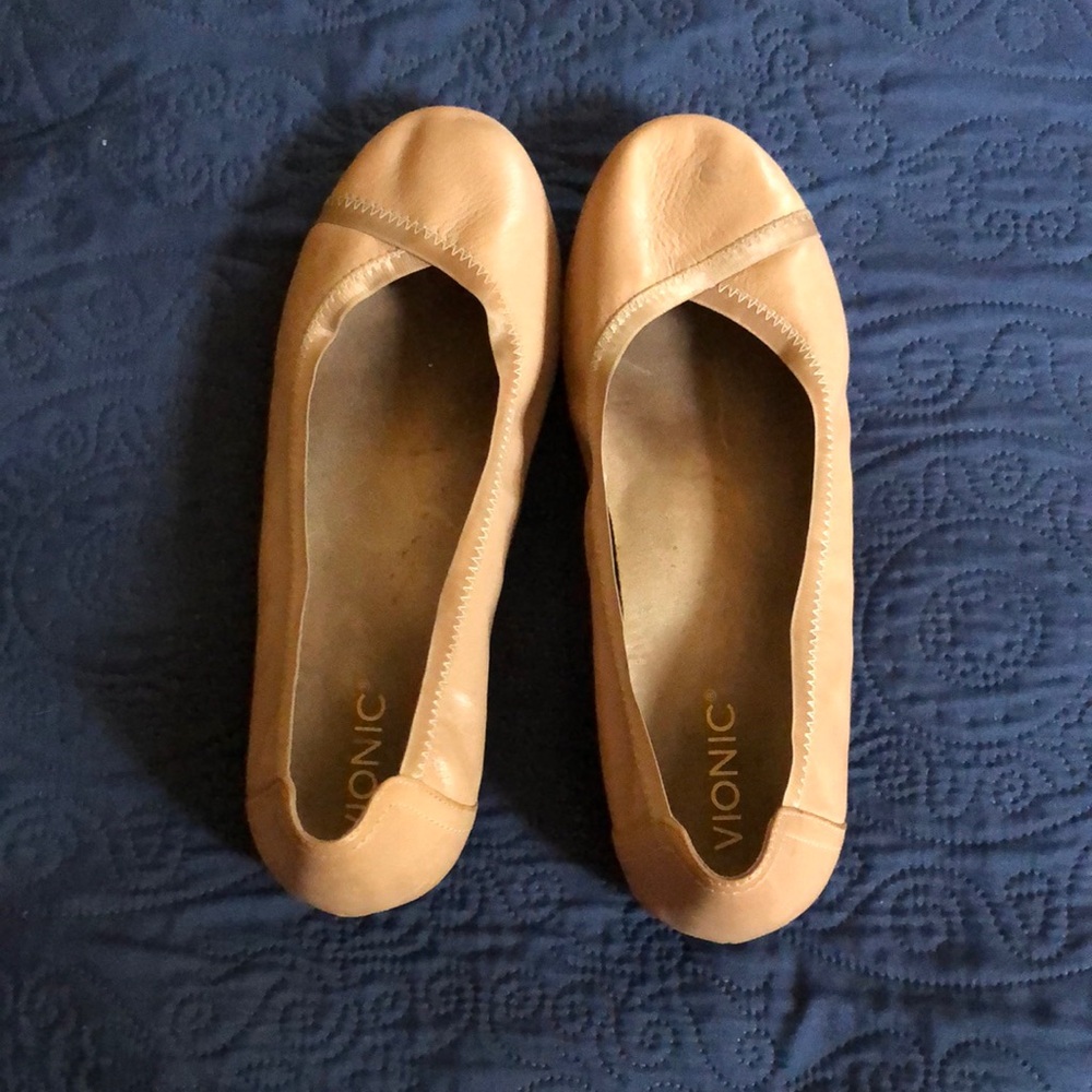 Vionic flats